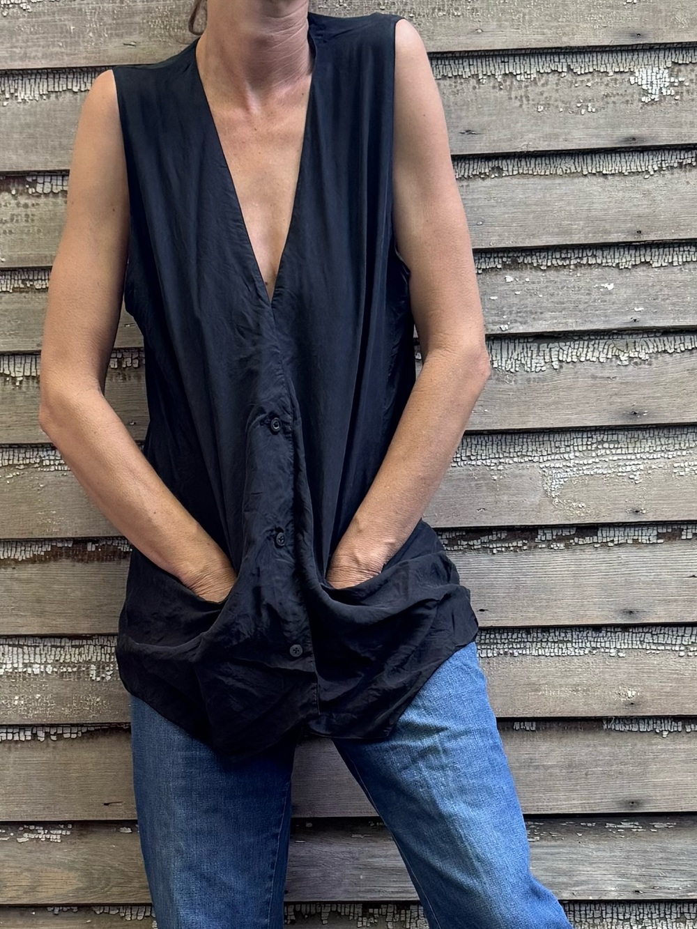 VTG Silk Black Sleeveless V-Neck Button Front Tunic Vest- Women